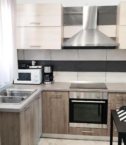 Giola Hosting * Αστρίδα